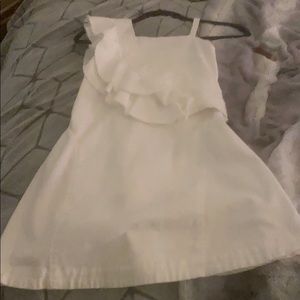Very cute dress! Great for church or celebrations